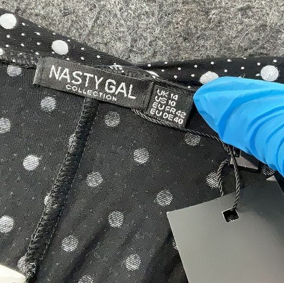 Nasty Gal Black Polka Dot Halter Jumpsuit – Size 10 – NWT - Picture 5 of 6